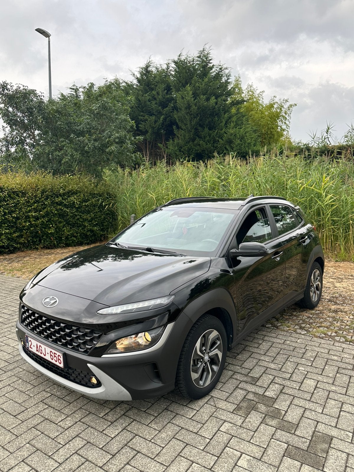 Hyundai Kona 1.6 Hybrid – 2021 – 110.000 km – Perfecte staat, Auto's, Hyundai, Airconditioning, Stof, Euro 6, Zwart