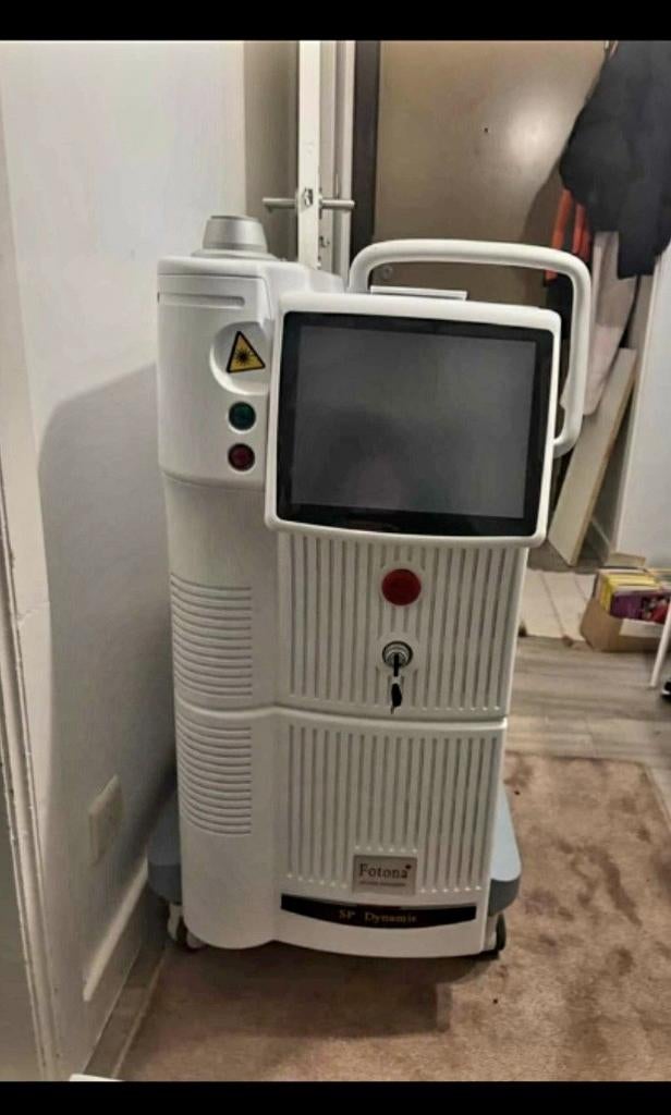 Fotona XP Dynamis laser met accessoires inbegrepen, Zakelijke goederen