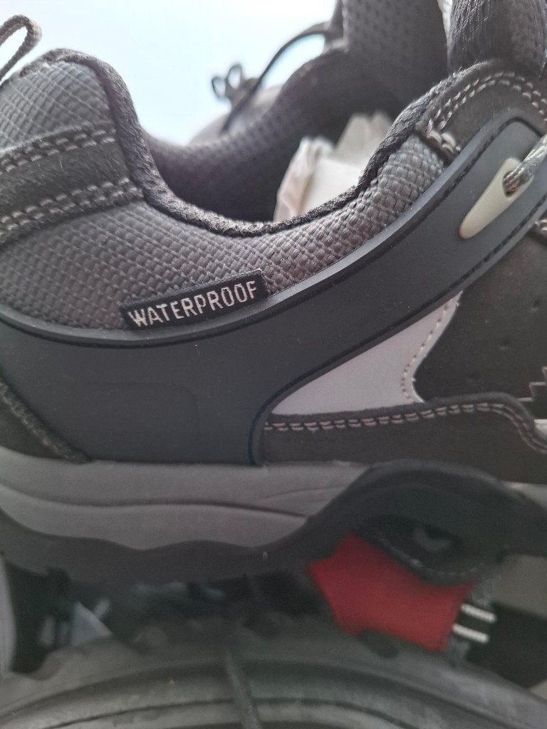 Chaussures d'hiver imperméables taille 46, Neuf, Chaussures à lacets, Enlèvement, Ortholite en Max Breathe