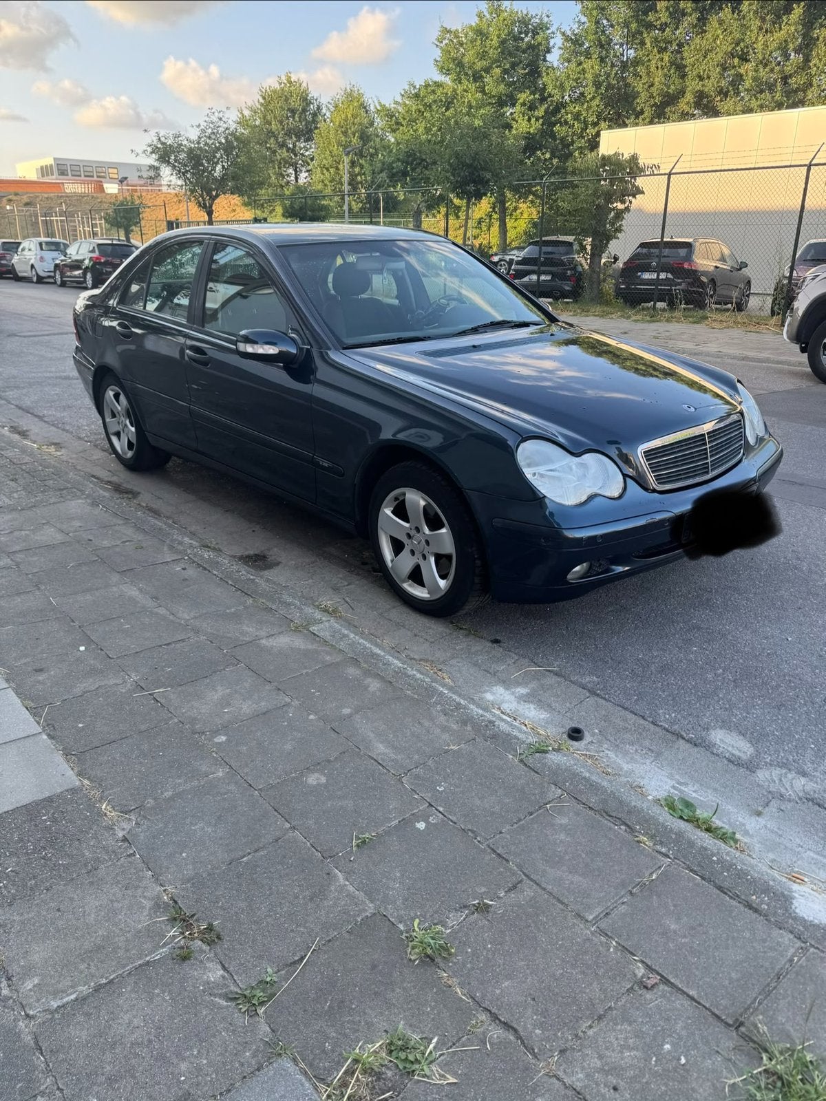 Mercedes C180 automaat benzine, jaar 2000 , 134000 Km, Auto's, Parkeersensor, Handgeschakeld, 5 deurs, Particulier