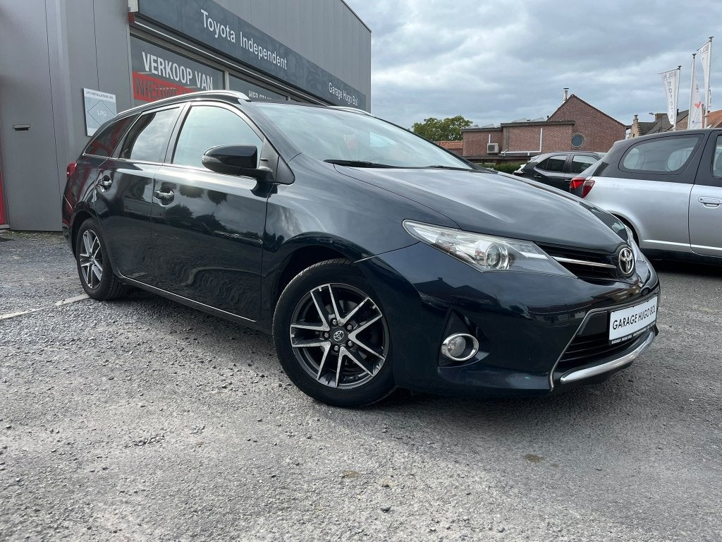 Toyota Auris TS 1.4l + garantie, Euro 5, Entreprise, Boîte manuelle, 5 portes