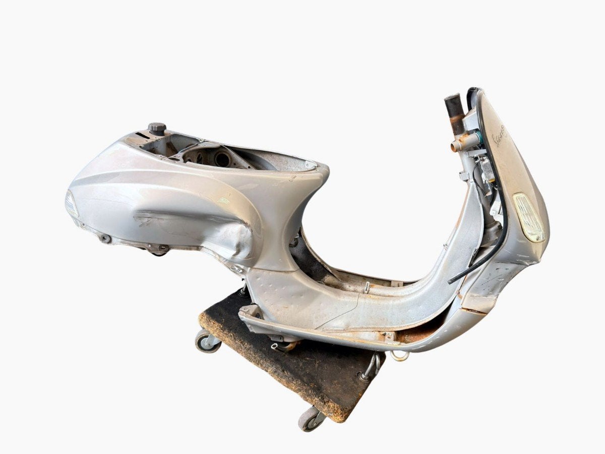 FRAME + KENTEKEN LX 50 4T 2010-2013 (C38 2V EMEA 50cc), Fietsen en Brommers, Piaggio, Piaggio & C. SpA, Gebruikt, Viale Rinaldo Piaggio, 25
56025  Pontedera, PI, IT