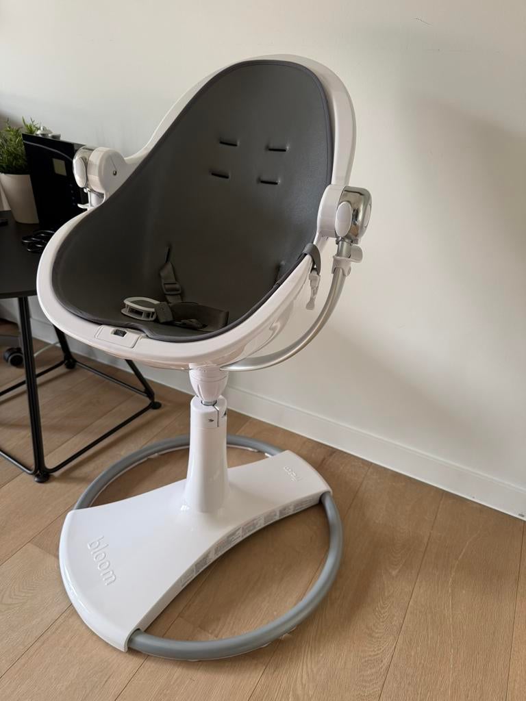 Bloom chaise haute avec toute accessoires, Enlèvement, Comme neuf