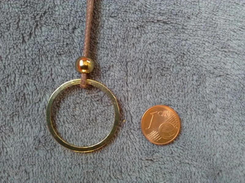 Bruine kanten halsketting en gouden ring 32 cm, Handtassen en Accessoires, Kettingen, Gebruikt, Bruin, Ophalen of Verzenden, Overige materialen