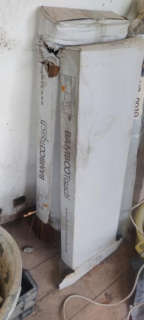 Bamboe parket 4,2m2 plus dempende ondervloer en li, Ophalen