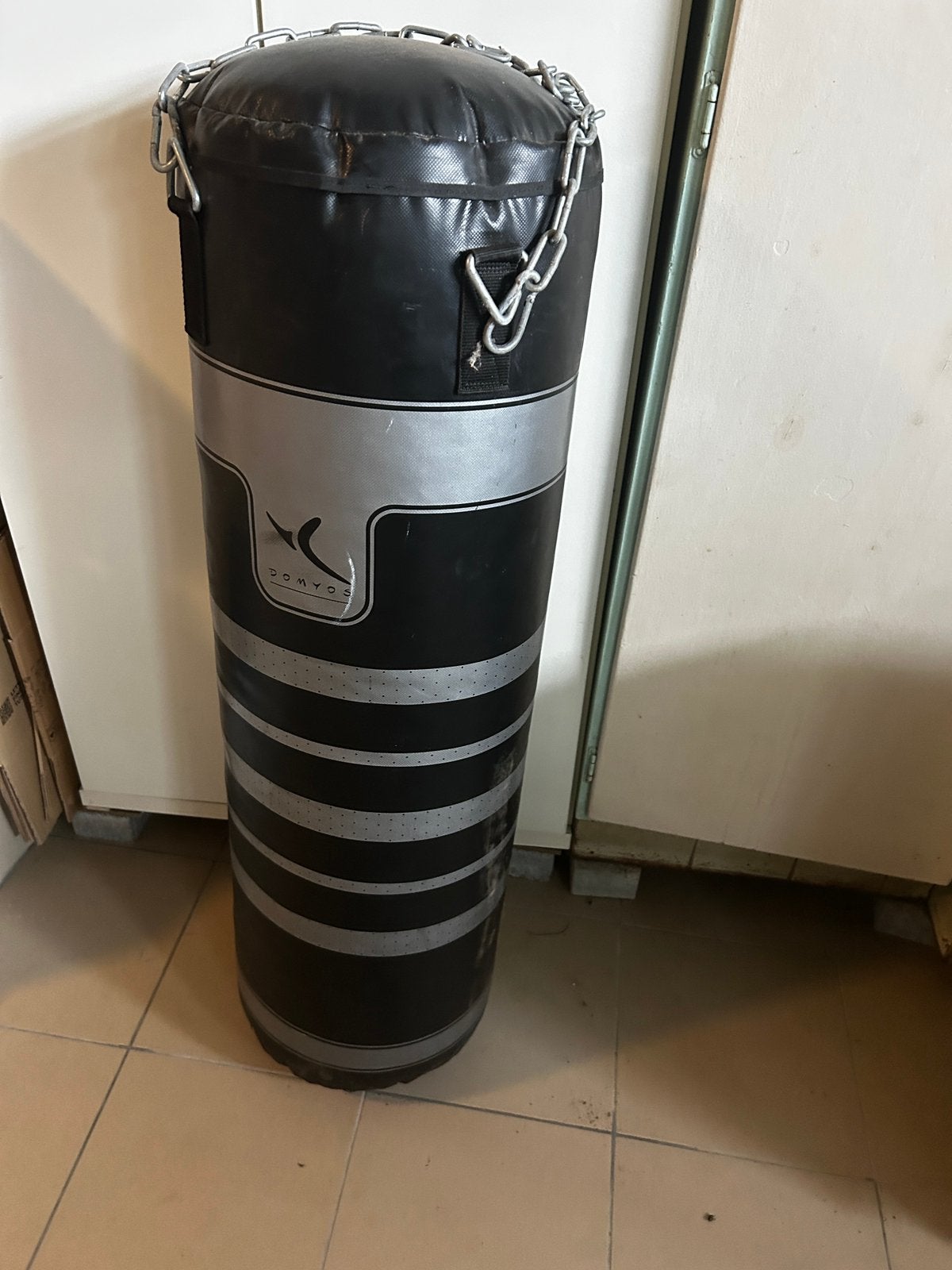 Sac de boxe Domyos, Sports & Fitness, Boxe, Enlèvement, Utilisé, Sac de boxe