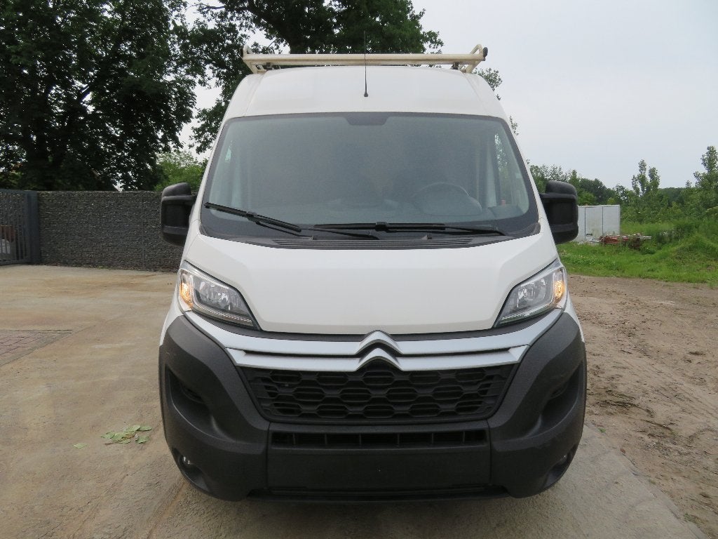 Citroën Jumper 2.2 BlueHDi - L2H2 - 2021 - €6d, Auto's, Voorwielaandrijving, Stof, 4 cilinders, Citroën