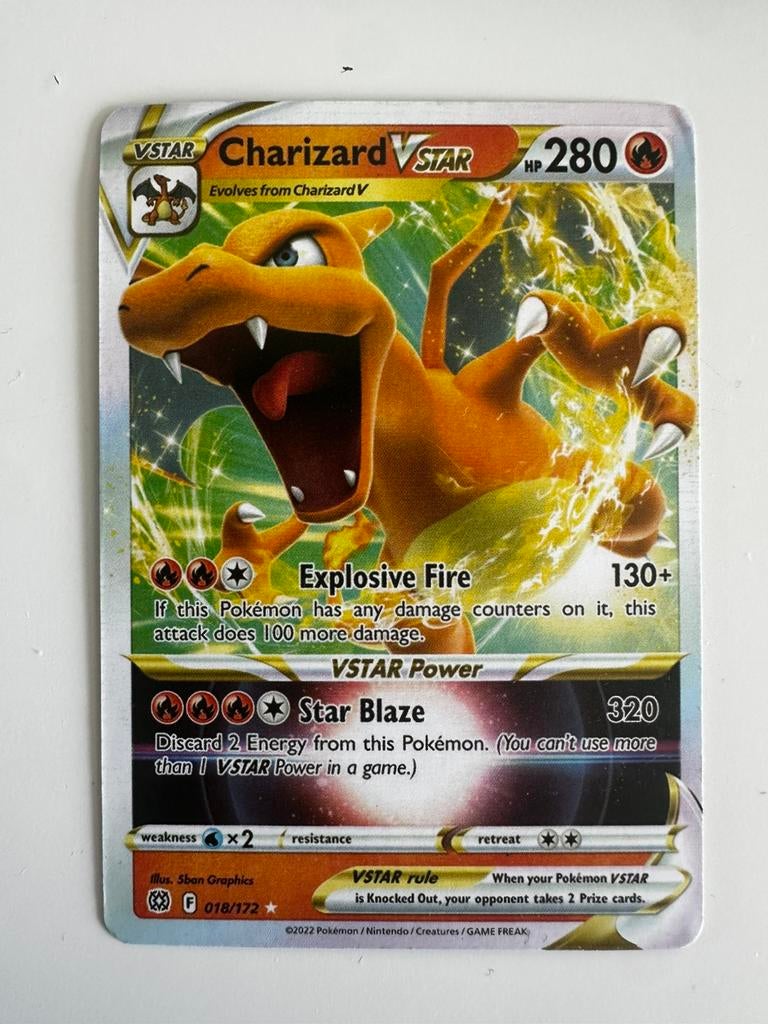 Charizard VSTAR - SWSH09: Brilliant Stars (SWSH09), Hobby en Vrije tijd, Ophalen of Verzenden, Zo goed als nieuw