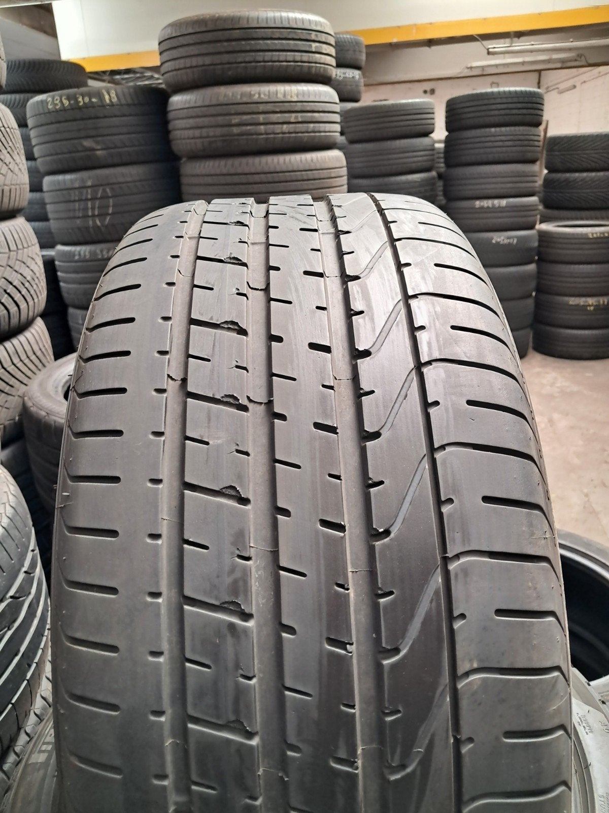 25535r19 255 35 r19 255/35/r19 PIRELLI presque nouveau Leasi, Autos : Pièces & Accessoires