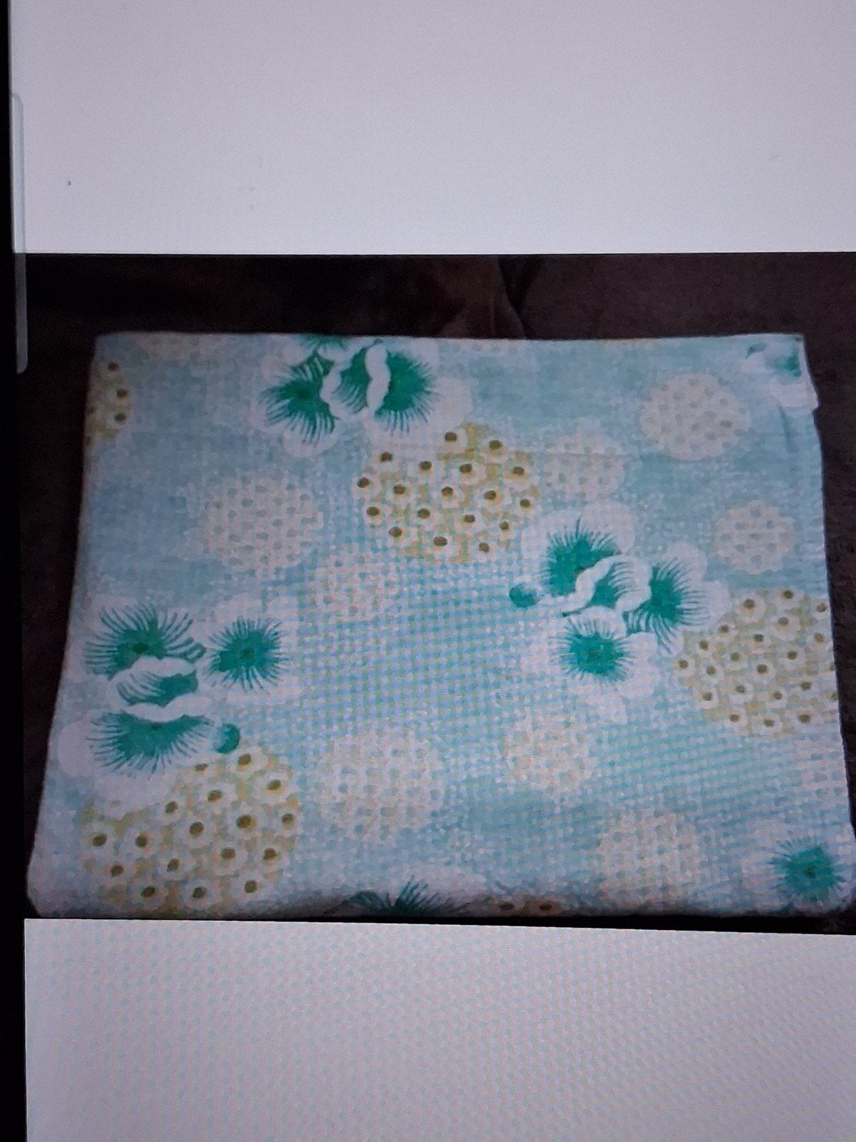 VINTAGE - Drap flanelle dans les tons vert eau/ blanc/ jaune, Enlèvement ou Envoi