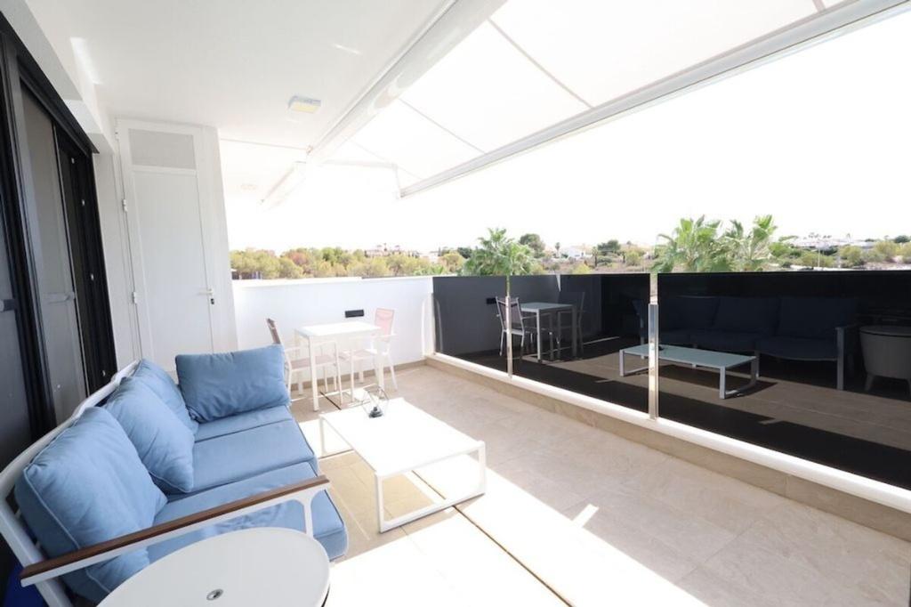 Modern appartement in Playa Flamenca, Immo, Buitenland, Spanje, 2 kamers, Playa Flamenca, 211 m²