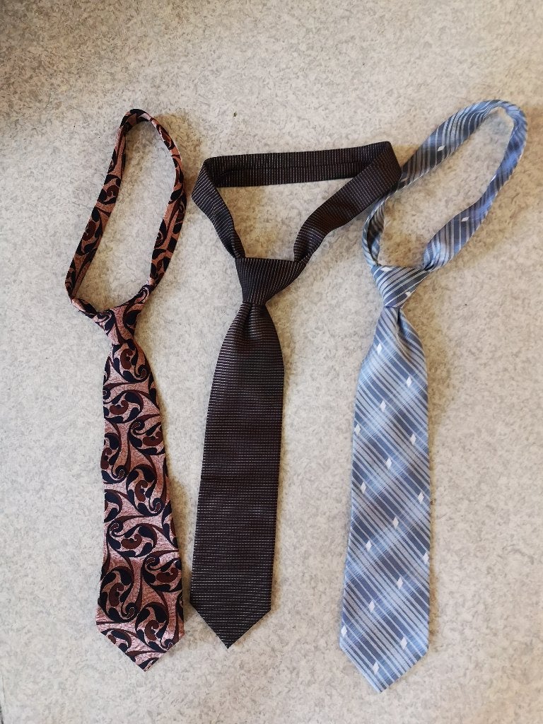 3 plastrons, Enlèvement ou Envoi