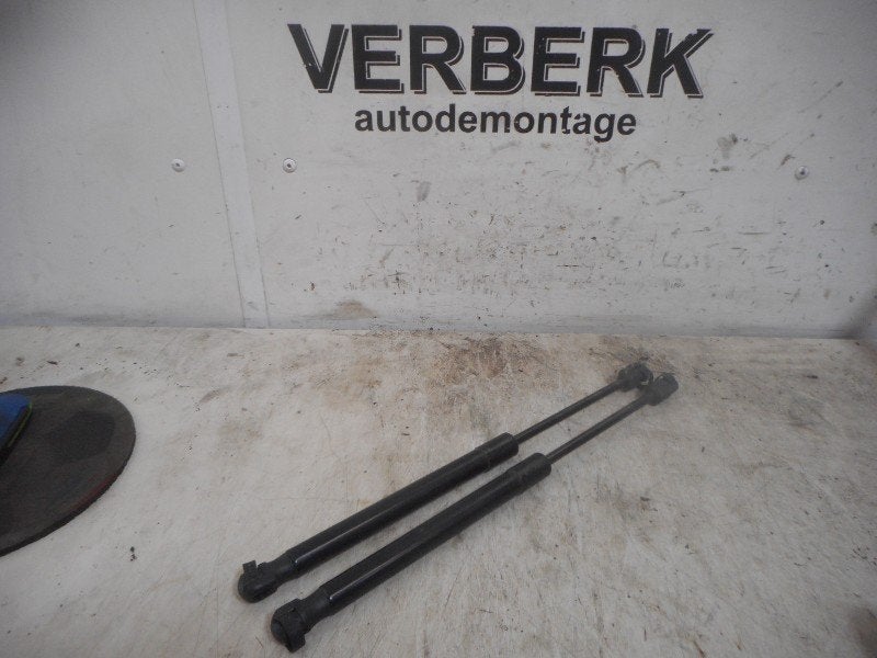 VERIN A GAZ ENSEMBLE ARRIÈRE Up! (121) (1s6-827-550-d), Volkswagen, Volkswagen AG, Utilisé, Kundenbetreuung@volkswagen.de