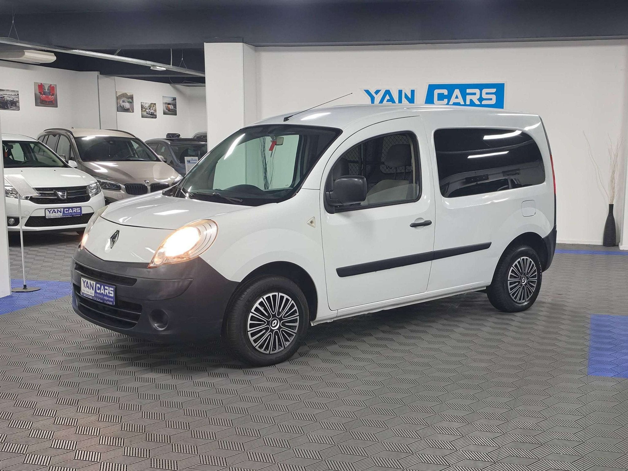 Renault Kangoo 1.5 dCi · Petit châssis · Distribution + f, Autos, Euro 5, Achat, Entreprise, 2 places