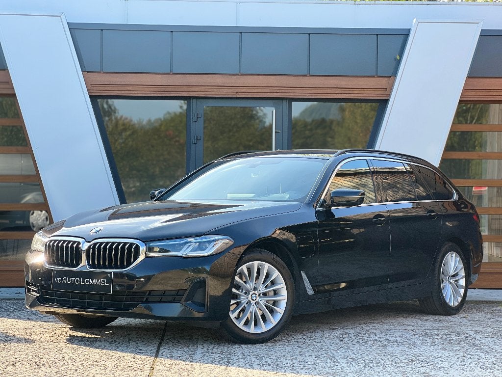 BMW 530e Touring - LASER/ 360CAMERA/ LED/ GARANTIE, Auto's, Automaat, Achterwielaandrijving, 4 cilinders, Bedrijf