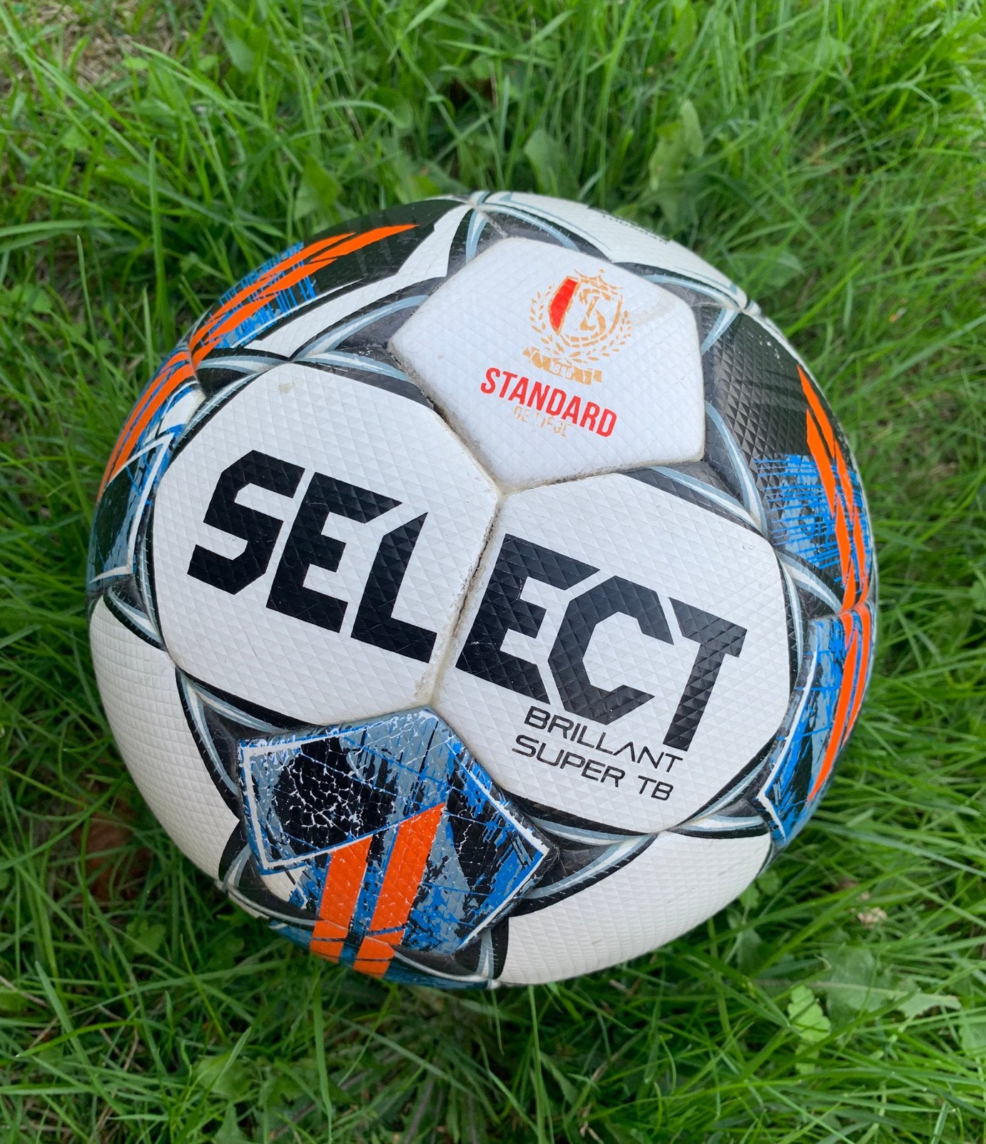 Match bal Standard de Liege, Sport en Fitness, Ophalen of Verzenden, Zo goed als nieuw, Bal