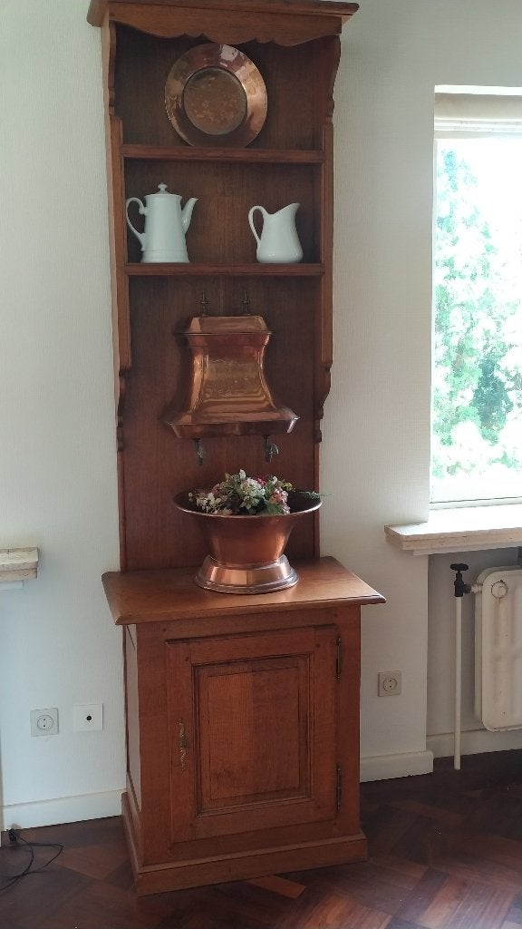 Meuble lavabo en chêne avec fontaine en cuivre (19e), Enlèvement