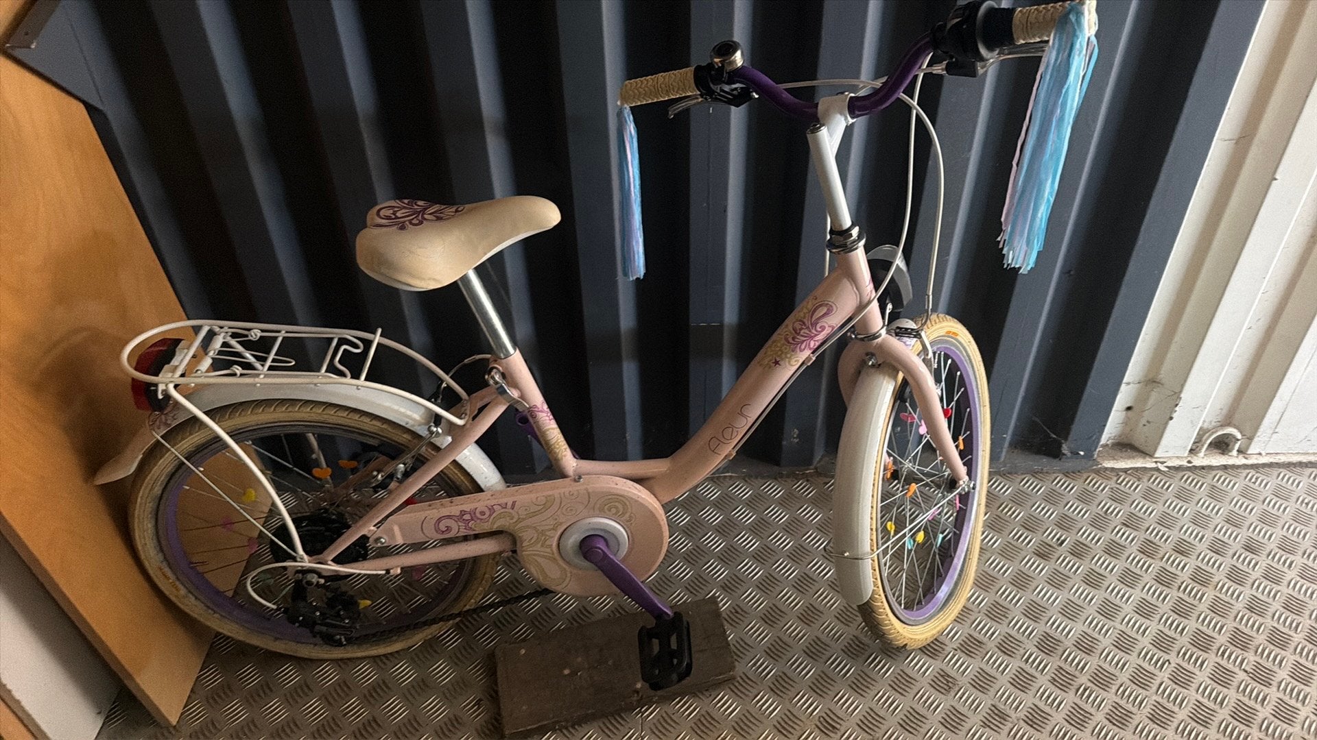 Kinderfiets, Enlèvement, Utilisé