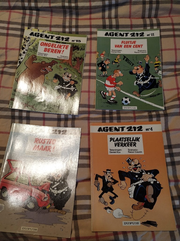 strips agent 212 uit te kiezen nr 4 8 11 15, Boeken, Stripverhalen, Ophalen of Verzenden