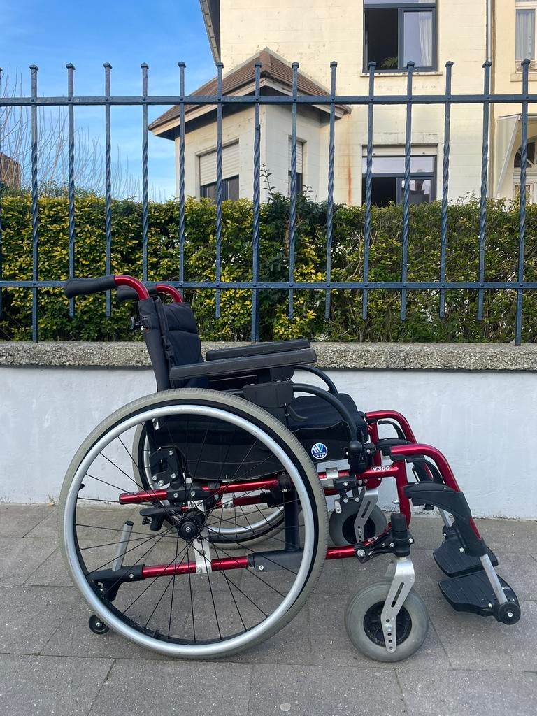 Chaise roulante pliable Vermeiren V 300 état neuf, Enlèvement ou Envoi, Pliant, Comme neuf, Fauteuil roulant manuel
