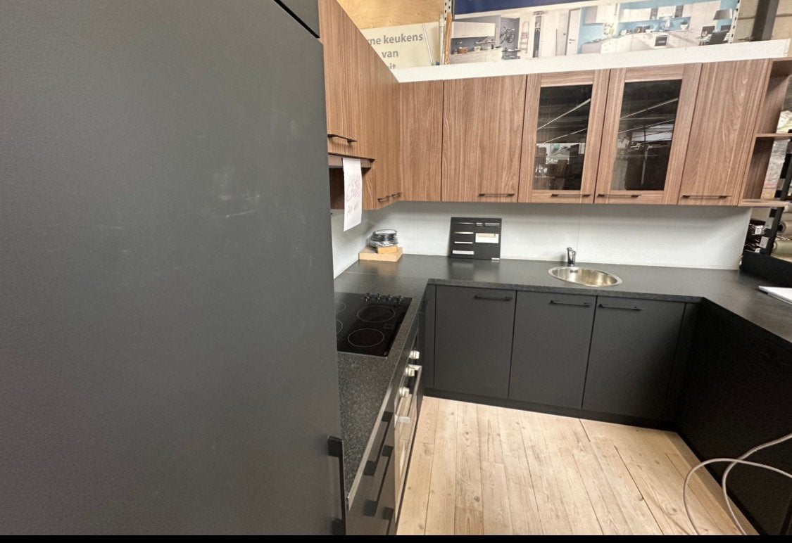 NIEUW !! Moderne keuken zwart & houtlook + oven en kookplaat, Enlèvement, Comme neuf, Noir, Cuisine d'angle