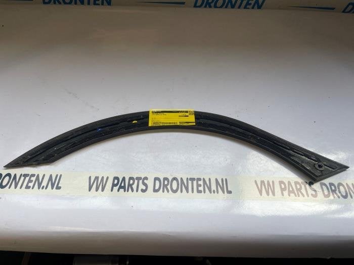 Wielrand achter van een Seat Arona, Gebruikt, -, -, Ophalen of Verzenden