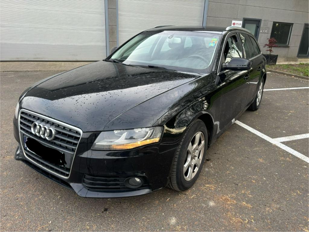 Audi A4  zeer goede staat rijd perfect. Euro 5, Auto's, Euro 5, Parkeersensor, A4, Zwart
