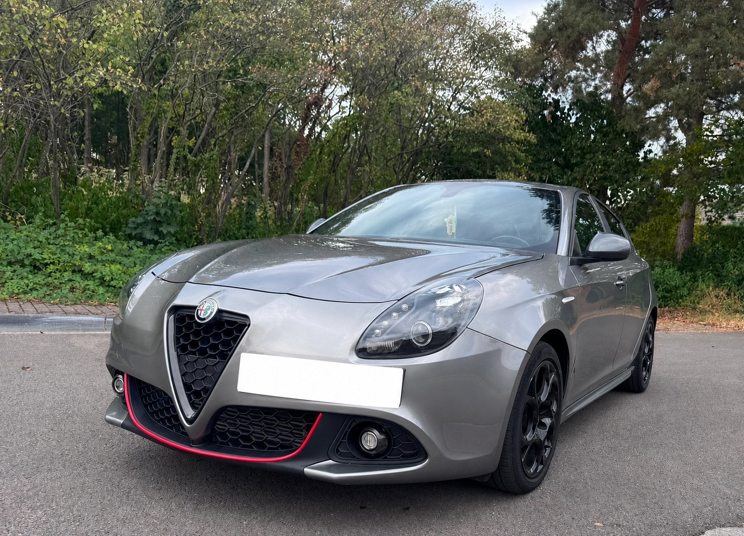 Alfa Romeo Giulietta (Contrôle Technique OK), Autos, Alfa Romeo, Argent ou Gris, Achat, Boîte manuelle, Alcantara