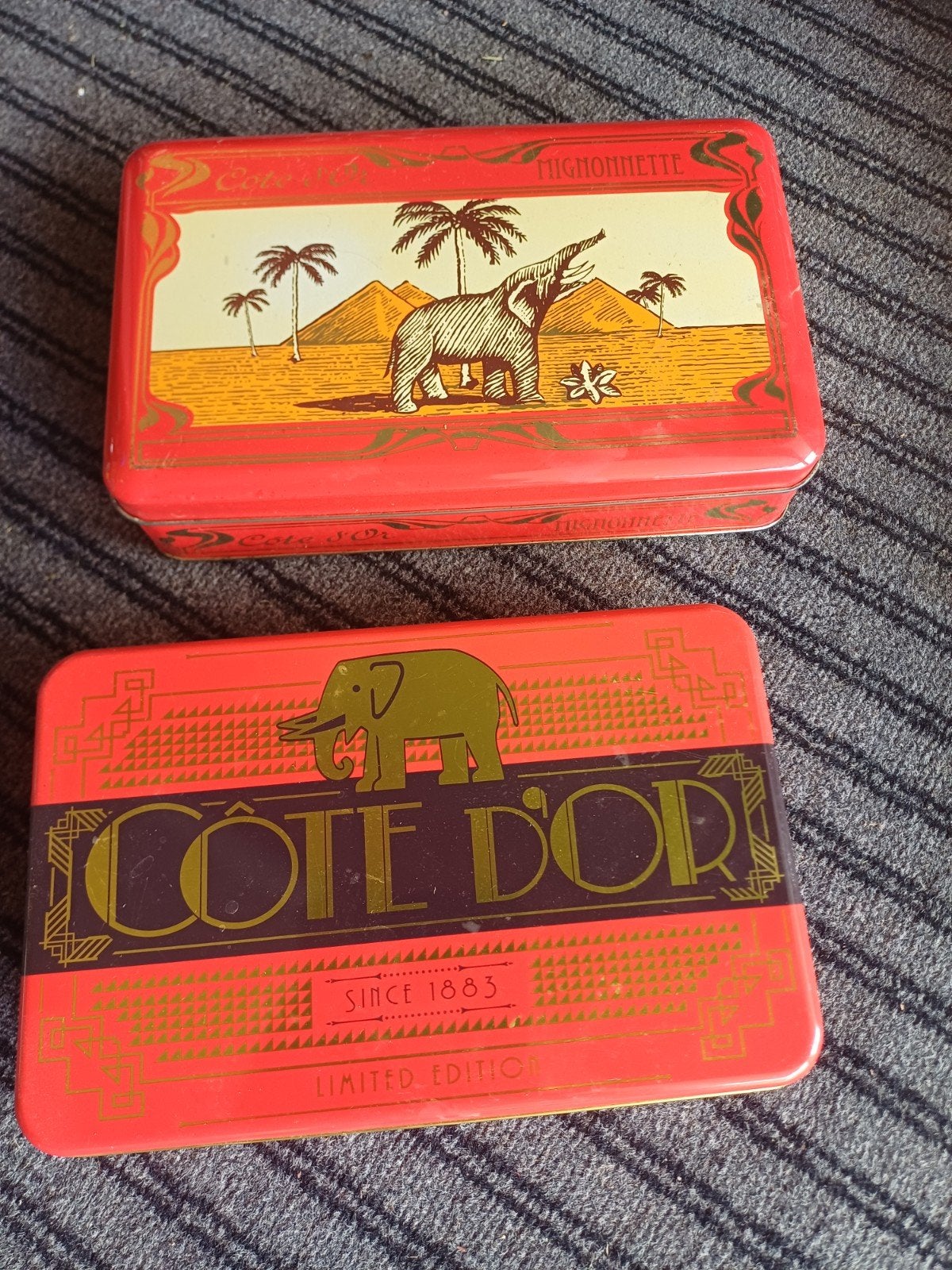 2x cote d'or, Collections, Boîte en métal, Enlèvement