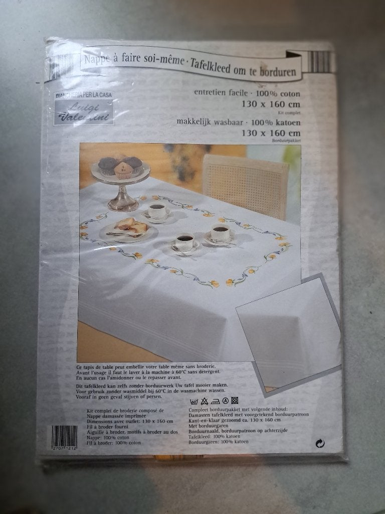 Nappe brodée en 100 % coton, Enlèvement, Neuf, Broderies à la main, Set à broder