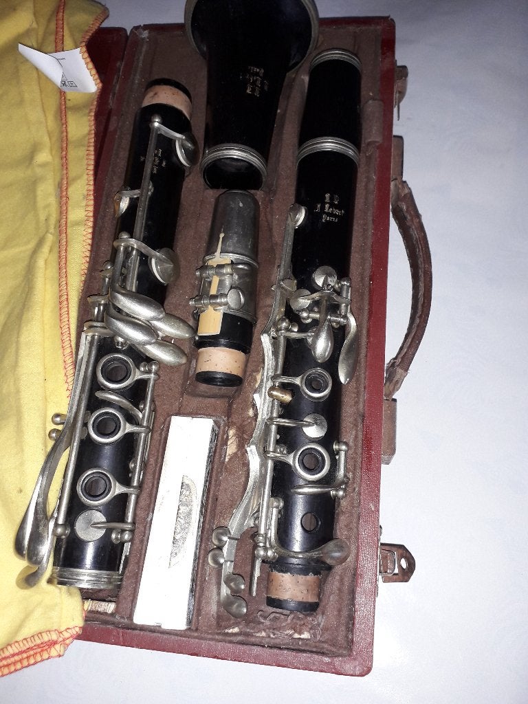 klarinet, Muziek en Instrumenten, Verzenden, Zo goed als nieuw, Hout, Met koffer