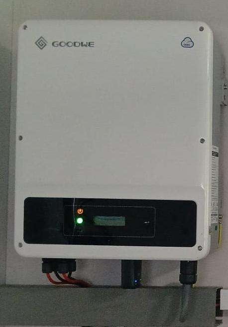 Omvormers Goodwe GW3600-D-NS en GW4200-DNS-20 enkelfasig., Enlèvement, Comme neuf, Autres types, 200 watts-crêtes ou plus