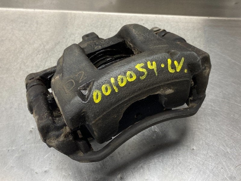 REMKLAUW LINKS VOOR ABS Toyota Auris (E18) (01-2012/03-2019), Gebruikt, Toyota