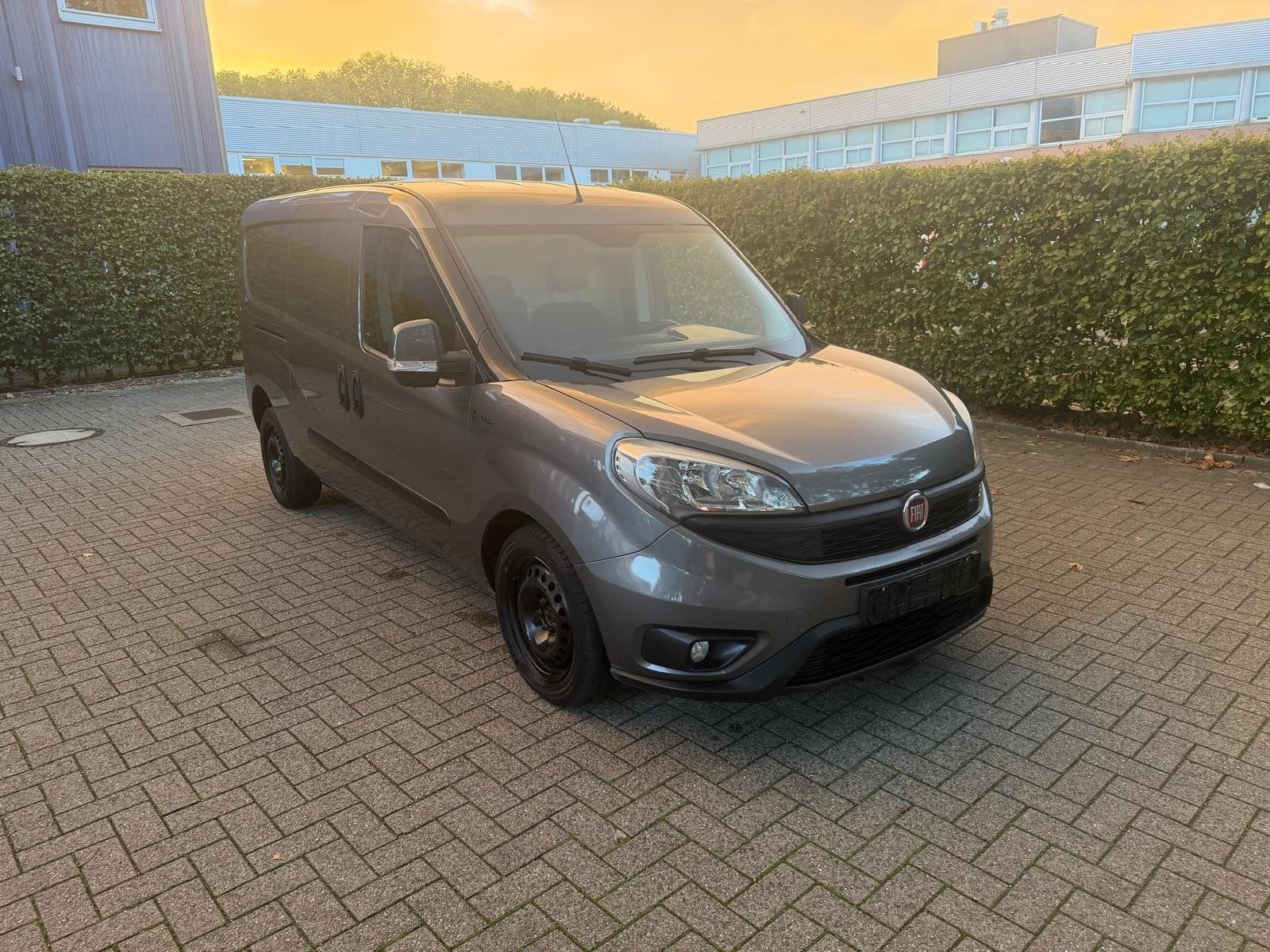 FIAT DOBLO 1.6D L2 2017 137 000 KM AC NAV CAMÉRA EURO6B, Argent ou Gris, Achat, Euro 6, 3 places