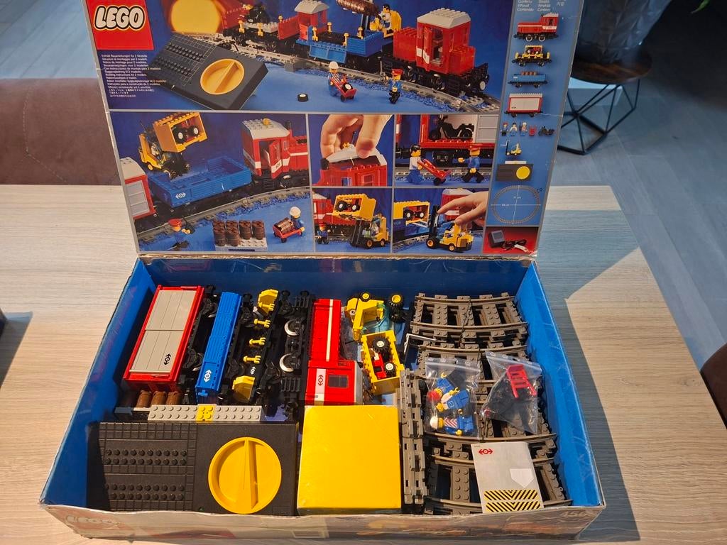 Lego 4563 Load N' Haul Railroad 9V + extra 9V sporen, Enlèvement ou Envoi, Complet, Lego