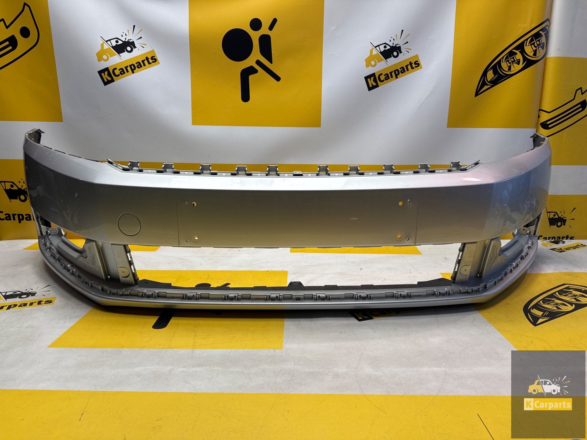 Voorbumper volkswagen Passat B7 bumper PDC 3AA807221, Auto-onderdelen, Info@fabrikant.eu, Bumper, Fabrikant BV, Gebruikt