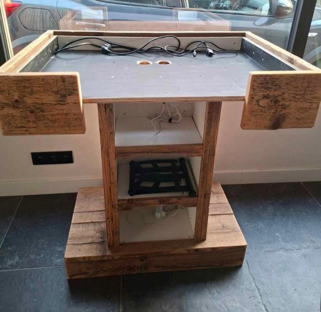 Dj booth met verlichting, Ophalen, Denon