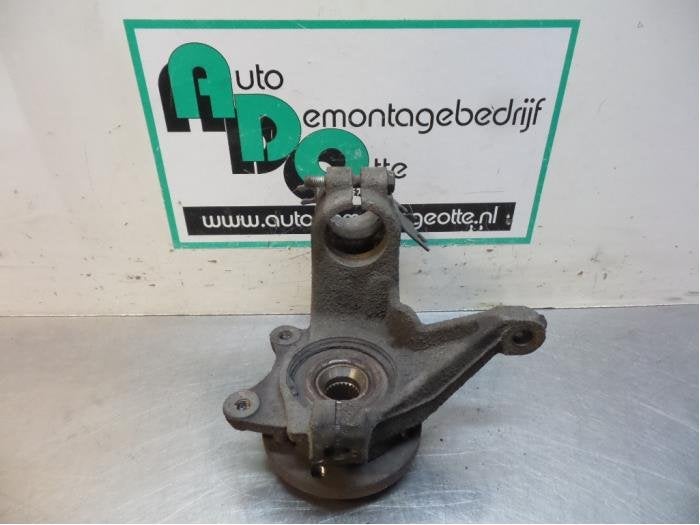 Fusee rechts-voor van een Citroen Berlingo (Berlingo 96-), Gebruikt, -, Ophalen of Verzenden, -