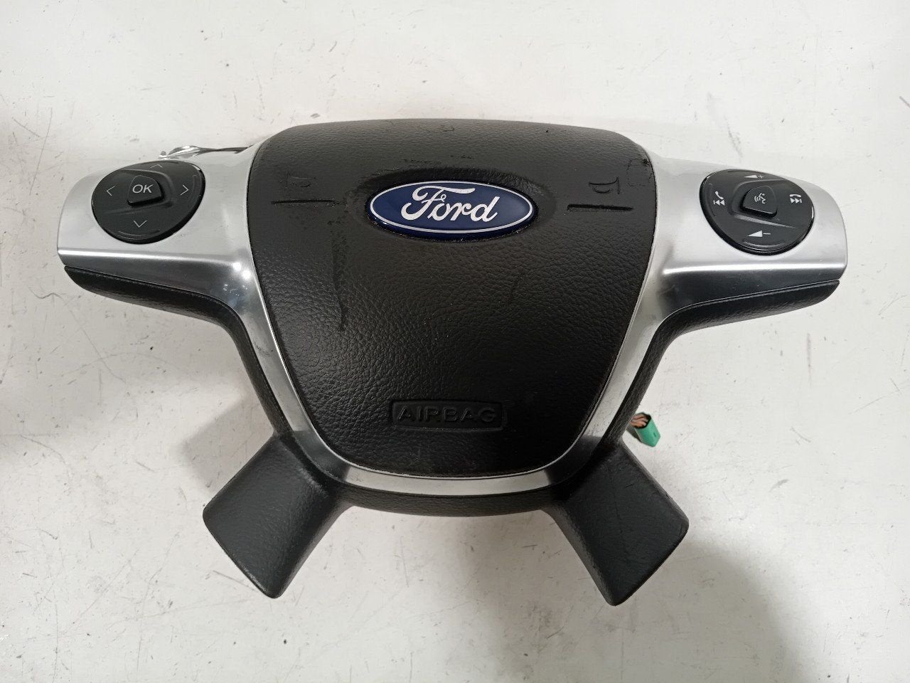 Airbag stuur Ford Focus, Onderdelen@venauto.nl, Van der Ven Autorecycling B.V., Gebruikt, Ettenseweg 76, 4706 PB Roosendaal, The Netherlands