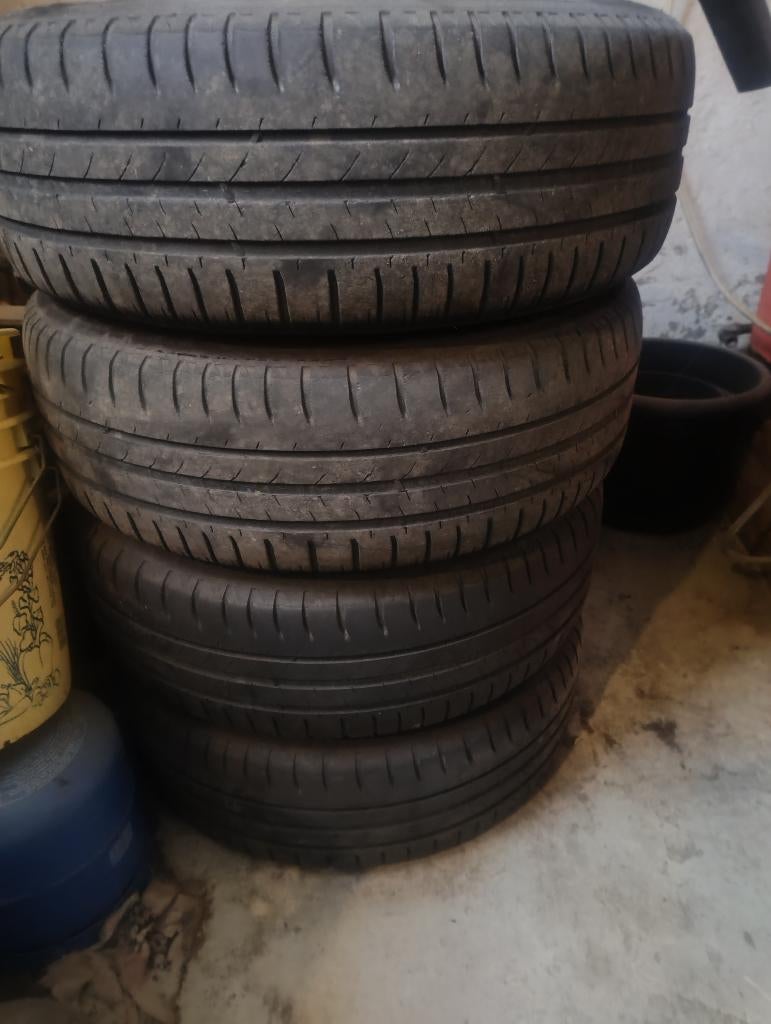 4 zomerbanden op stalen velg, Ophalen, Gebruikt, 15 inch, Band(en)