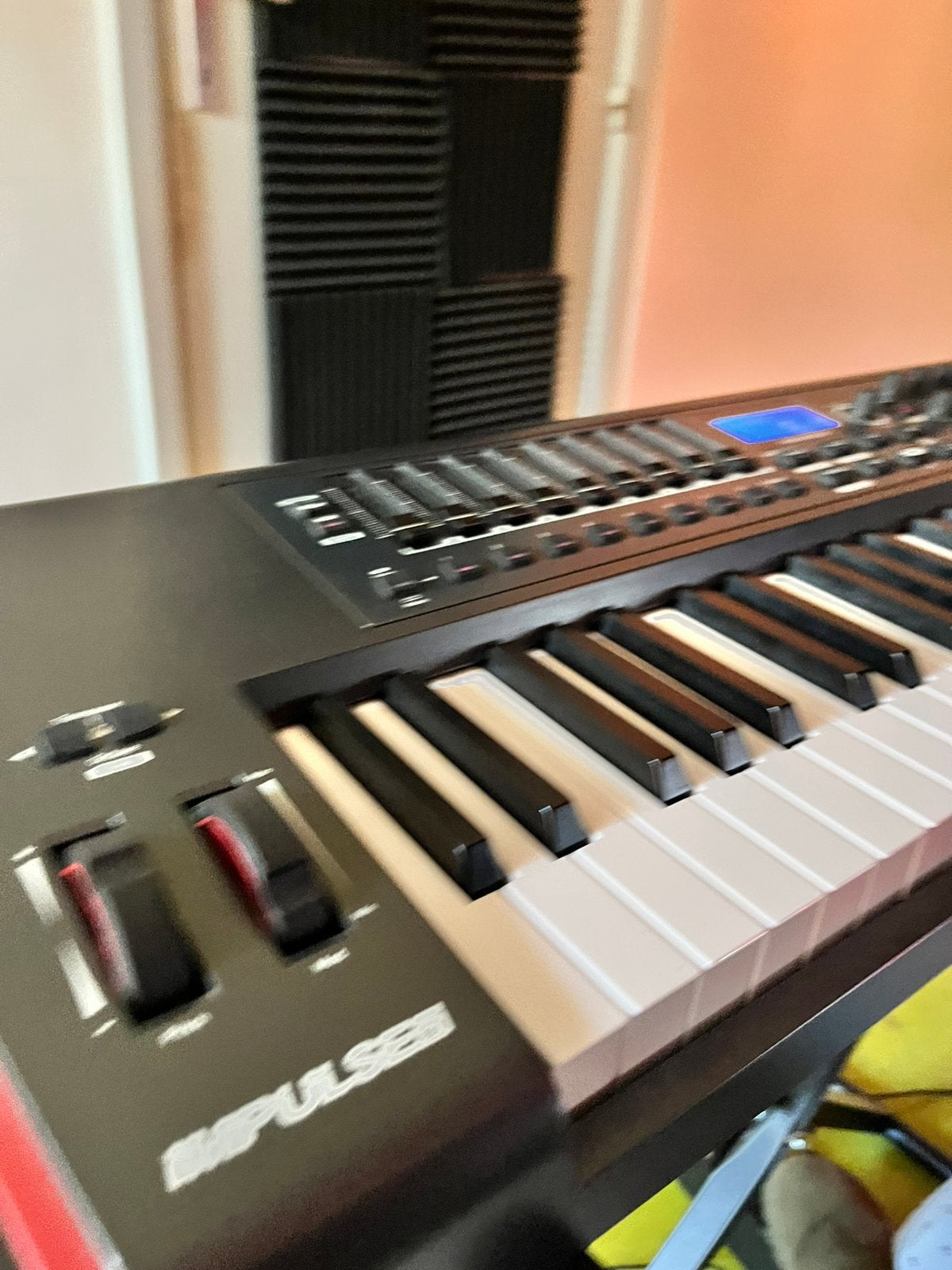 Novation impulse 61, Enlèvement, Comme neuf, 61 touches