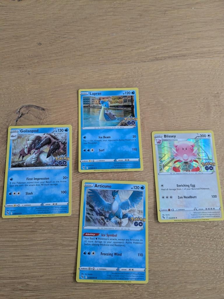 4 Holo's Pokemon Go, Hobby en Vrije tijd, Verzamelkaartspellen | Pokémon, Ophalen of Verzenden, Zo goed als nieuw, Meerdere kaarten