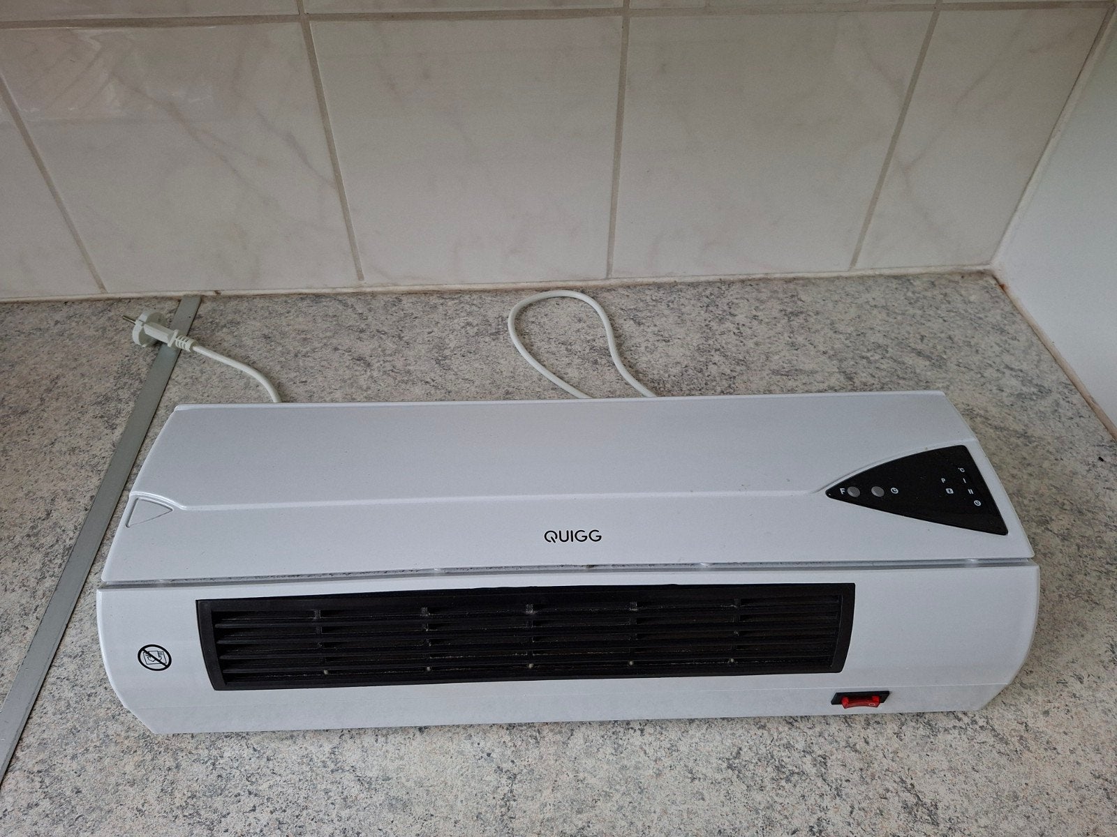 Wandverwarming QUIGG, Ophalen, Gebruikt, Minder dan 30 cm, Overige typen