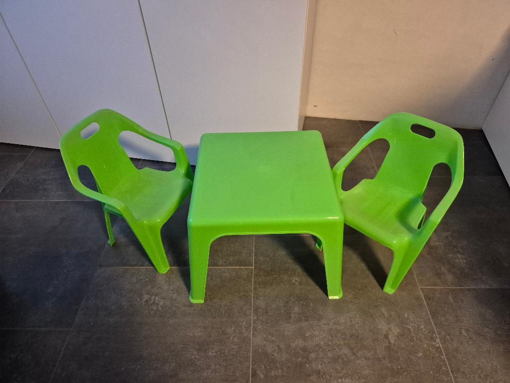 Kindertafel + stoelen, Kinderen en Baby's, Ophalen, Zo goed als nieuw, Tafel(s) en Stoel(en)