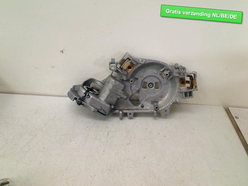 RETROVISEUR EXTERIEUR DROIT spiegel voet Audi A4 Avant (B8), Dhr. R. de Gouw, Audi, Utilisé, De Bloemendaal 21 21
5221 EB  'S HERTOGENBOSCH, NL