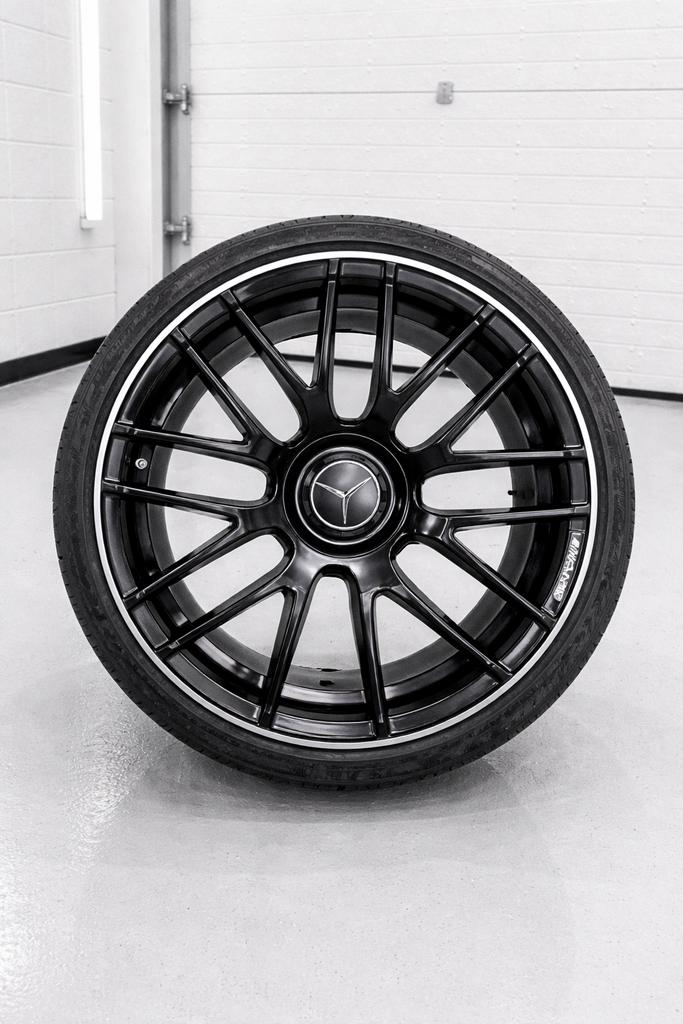 20 duim AMG velgen zo goed als nieuw maandje oud, Auto-onderdelen, Banden en Velgen, Ophalen, Gebruikt, Overige, Banden en Velgen