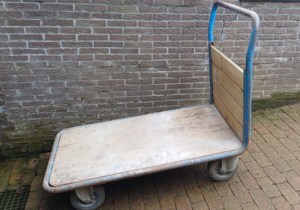 Magazijnkar (groot), Ophalen