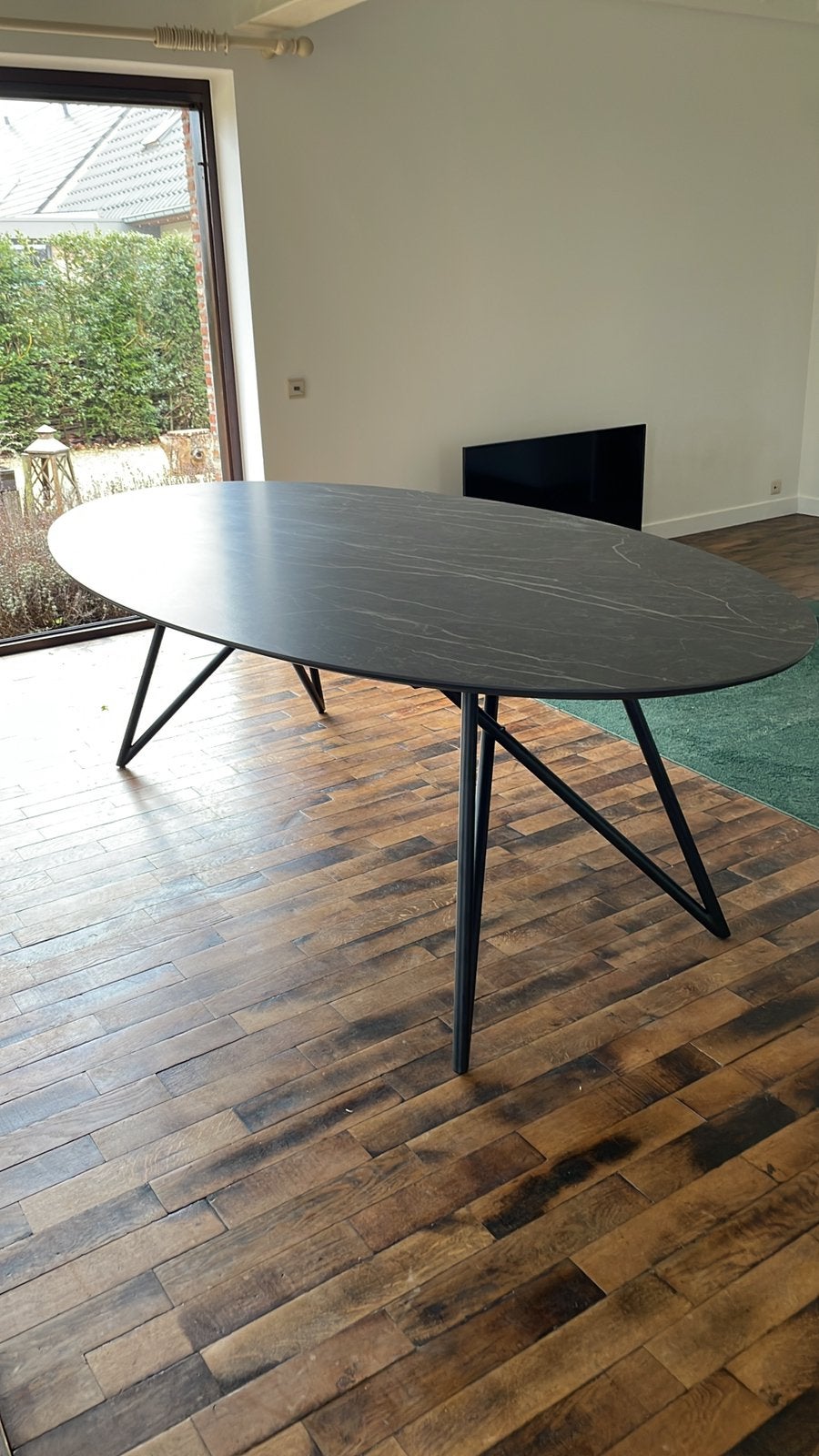 Prachtige ovale eettafel 8 personen, Huis en Inrichting, Ophalen, 100 tot 150 cm, 200 cm of meer, Zo goed als nieuw