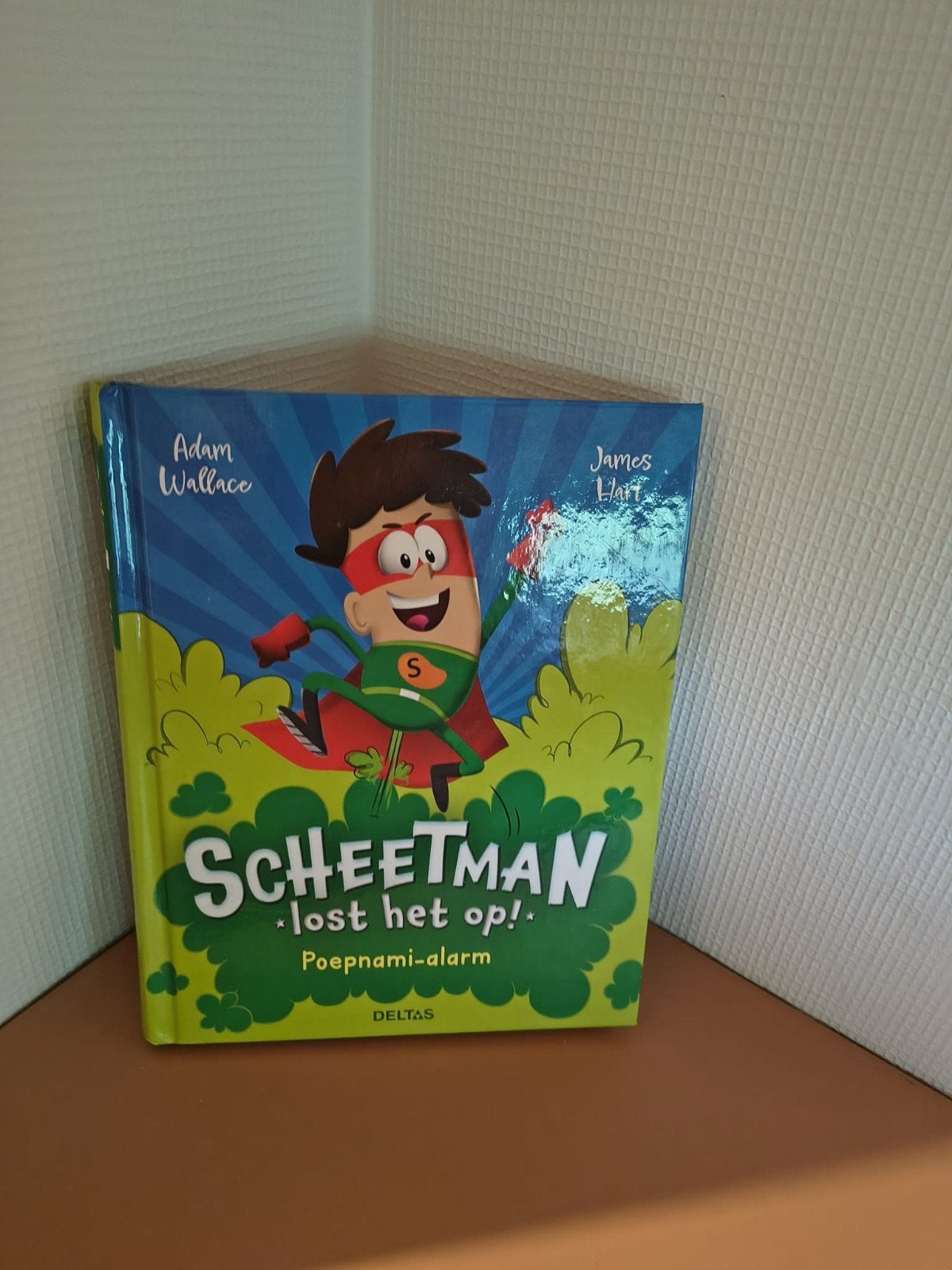 Scheetman lost het op! Poepnami-alarm, Boeken, Ophalen