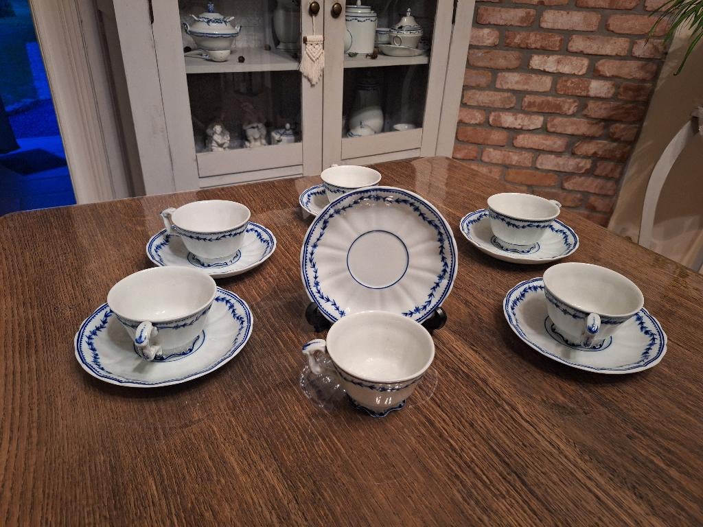 Porcelaine tournai : laurier fleuri, Enlèvement